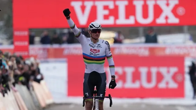 Van der Poel vyhrál i pátý závod SP v sezoně