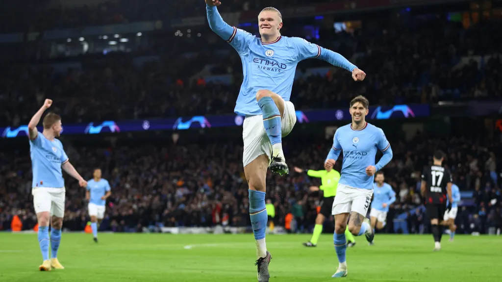 Erling Haaland z Manchesteru City oslavuje gól v Lize mistrů