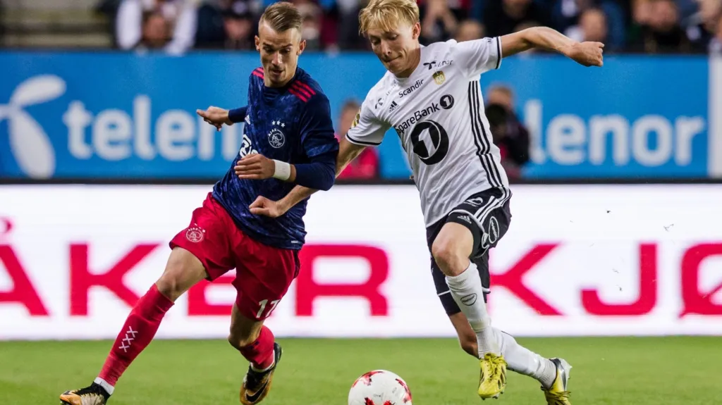 Václav Černý v dresu Ajaxu (vlevo)