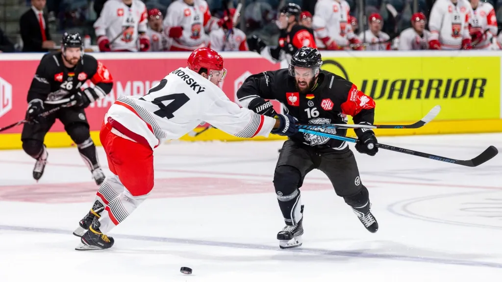 Bek Mountfieldu Zámorský v souboji se Sabem z Norimberku