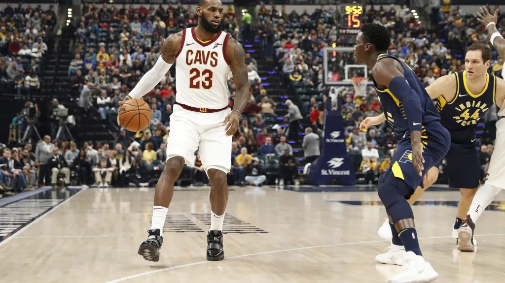 LeBron James v utkání proti Indianě