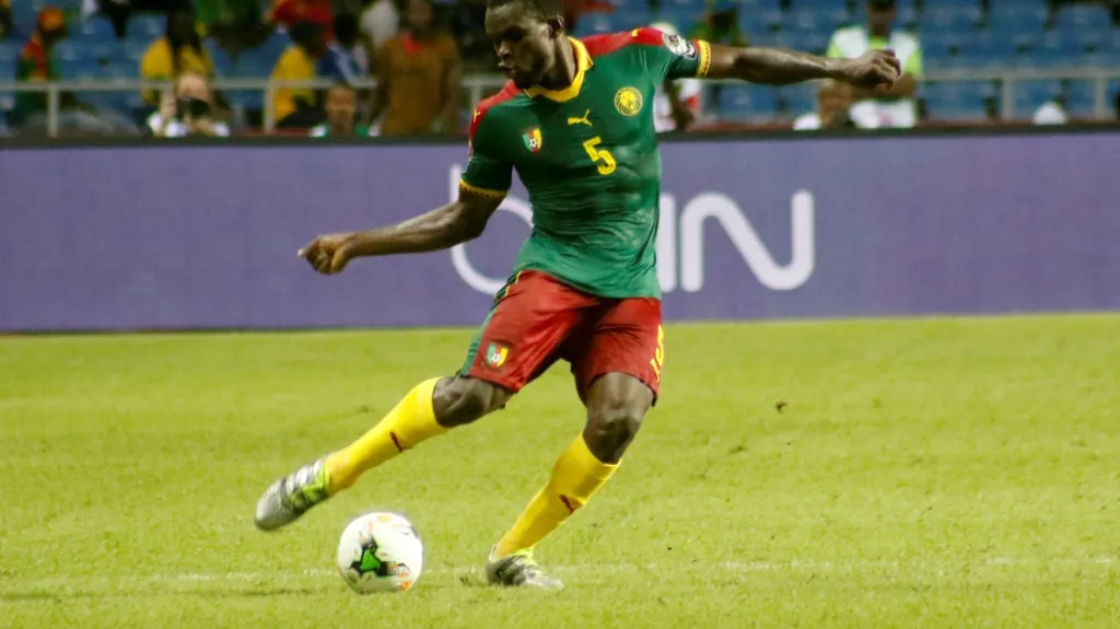 Michael Ngadeu v dresu Kamerunu