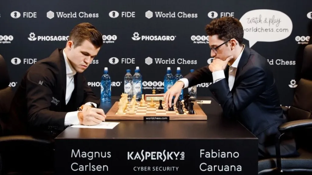 Magnus Carlsen a Fabiano Caruana