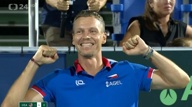 Tenisté porazili USA 3:2 a postoupili do finálového turnaje Davis Cupu