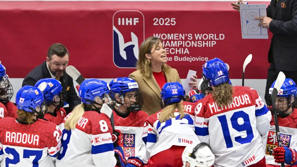 Trenérka Carla MacLeodová