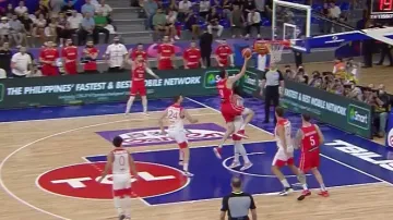 Gruzínec Shermandini v několika vteřinách z obránce střelcem