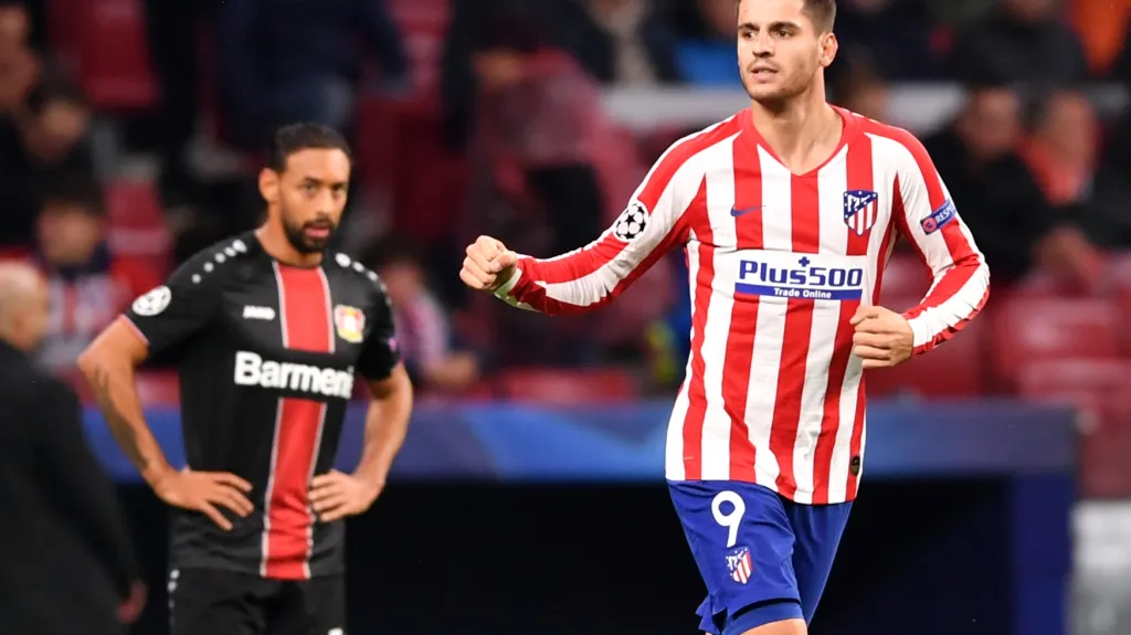 Álvaro Morata z Atlética Madrid se raduje z gólu v utkání LM proti Leverkusenu