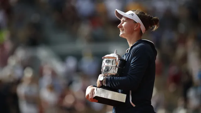 Krejčíková vyhrála Roland Garros, gratulovali Kodeš či Navrátilová