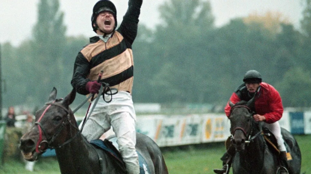 Peruán se Zdeňkem Matysíkem poprvé vyhrává Velkou pardubickou (1998)