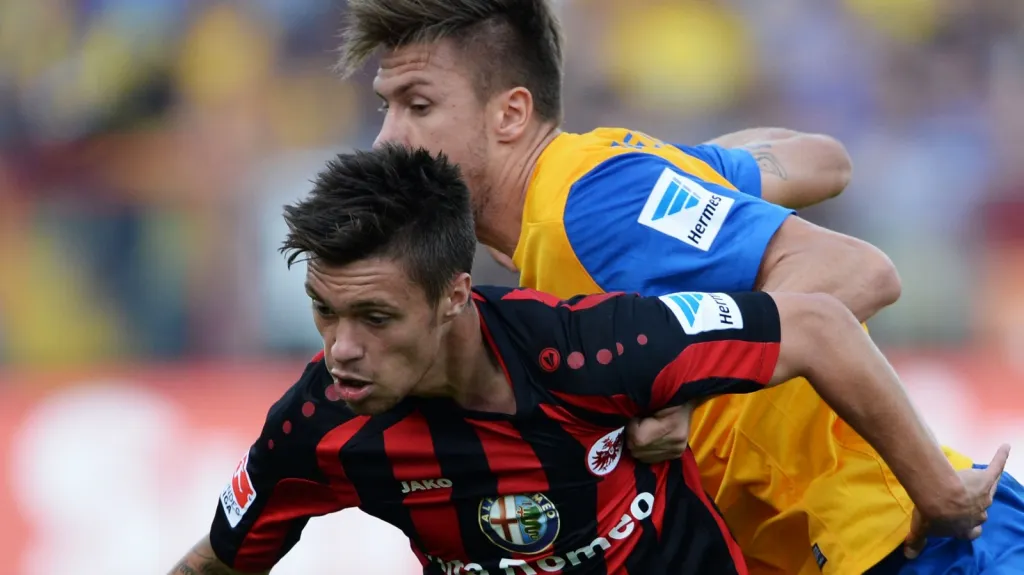 Václav Kadlec v dresu Frankfurtu