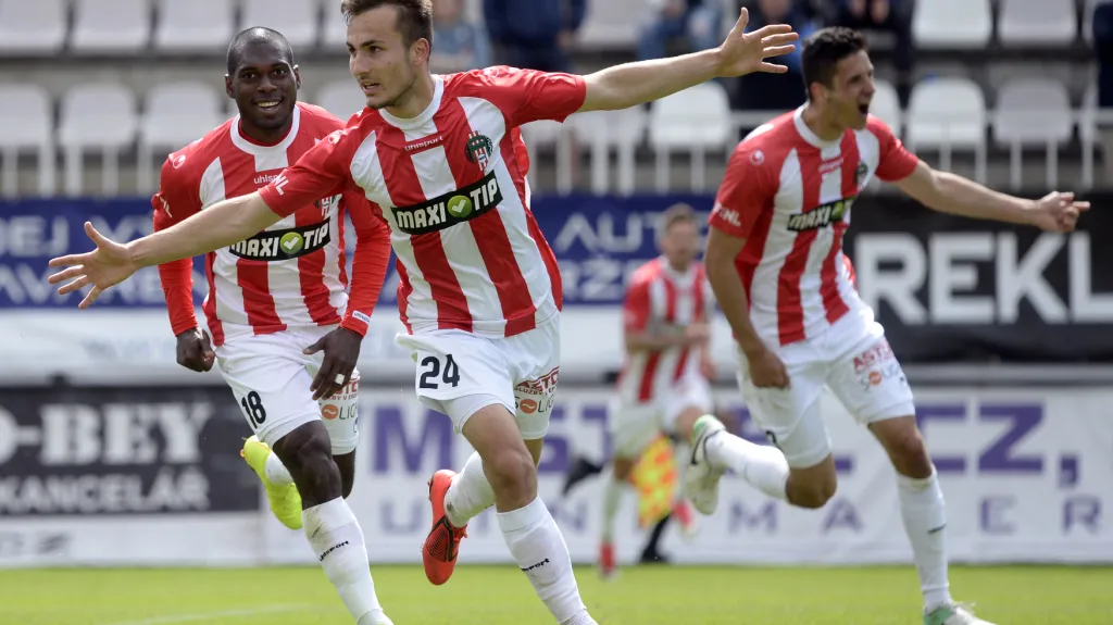 Slavící hráči Viktorie Žižkov