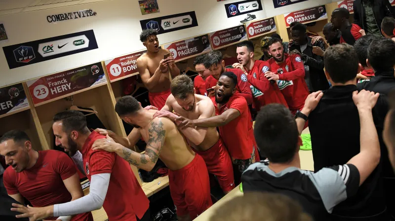 Slavící fotbalisté Les Herbiers