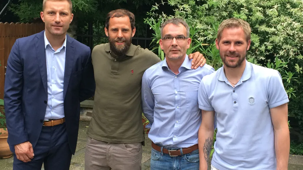 Zástupci Hráčské fotbalové unie. Zleva Milan Fukal, Ondřej Herzán, Zdeněk Šesták a Tomáš Hübschman