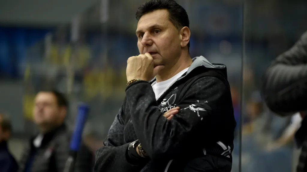 Růžička ještě na lavičce Chomutova