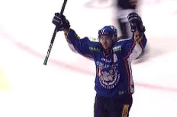 Hráč Kladna se raduje z vítězství