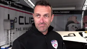 Dolderer přišel o start v závodě, napálil totiž do pylonu