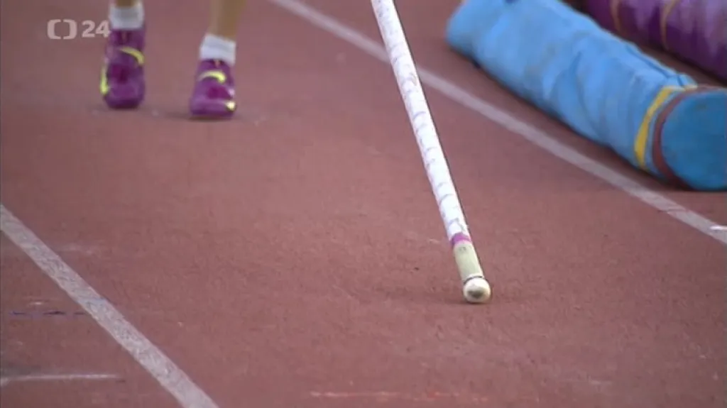 Ptáčníková ovládla zimní Pražskou tyčku výkonem 462 cm