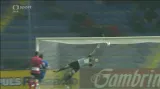 Dalekonosná gólová rána Váchy (64. min.)