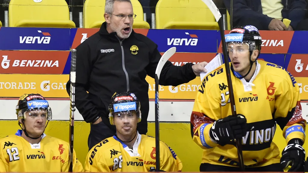 Milan Razým na lavičce Litvínova