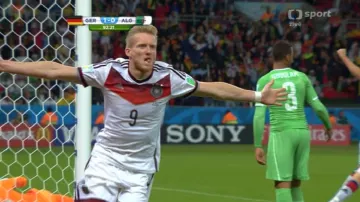 Gól v utkání Německo - Alžírsko: Schürrle - 1:0 (92. min.)