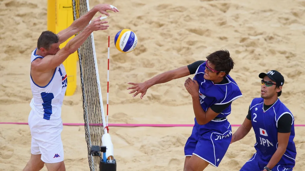 Přemysl Kubala blokuje japonskou smeč