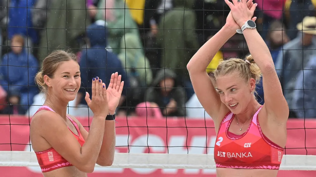 Markéta Svozilová s Marií-Sárou Štochlovou