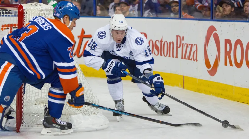 Ondřej Palát v utkání s Edmontonem