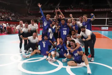 Slavící volejbalisté Francie