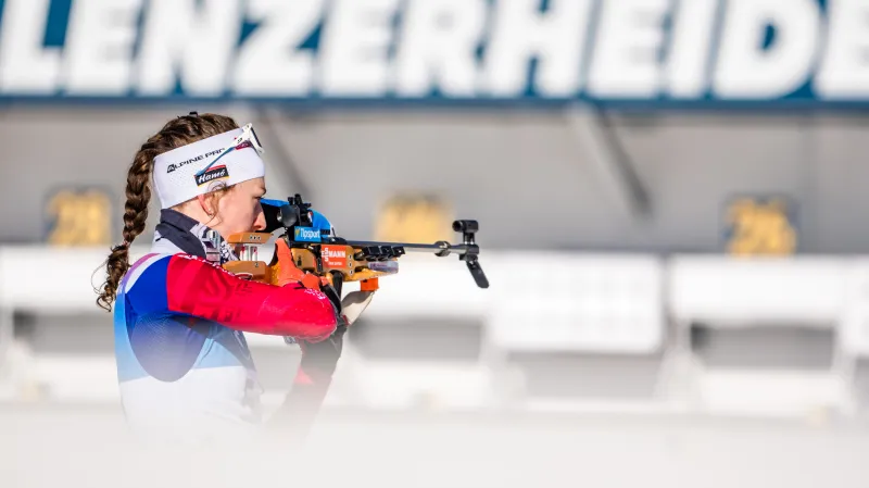 Jessica Jislová na střelnici v Lenzerheide