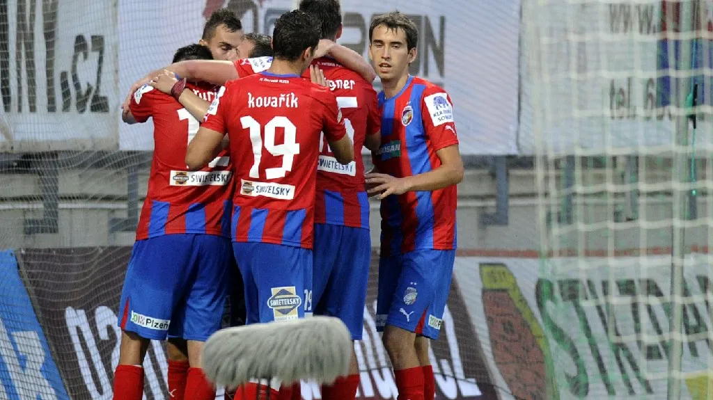 Radost fotbalistů Plzně po výhře nad Příbramí