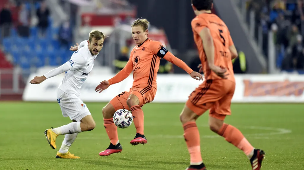 Ostrava - Mladá Boleslav, Nemanja Kuzmanovič a Michal Hubínek
