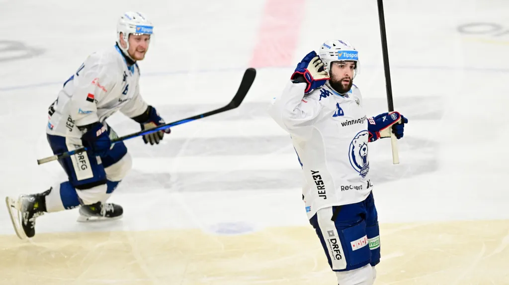 Libor Zábranský po rozhodující trefě 5. semifinále na ledě Sparty