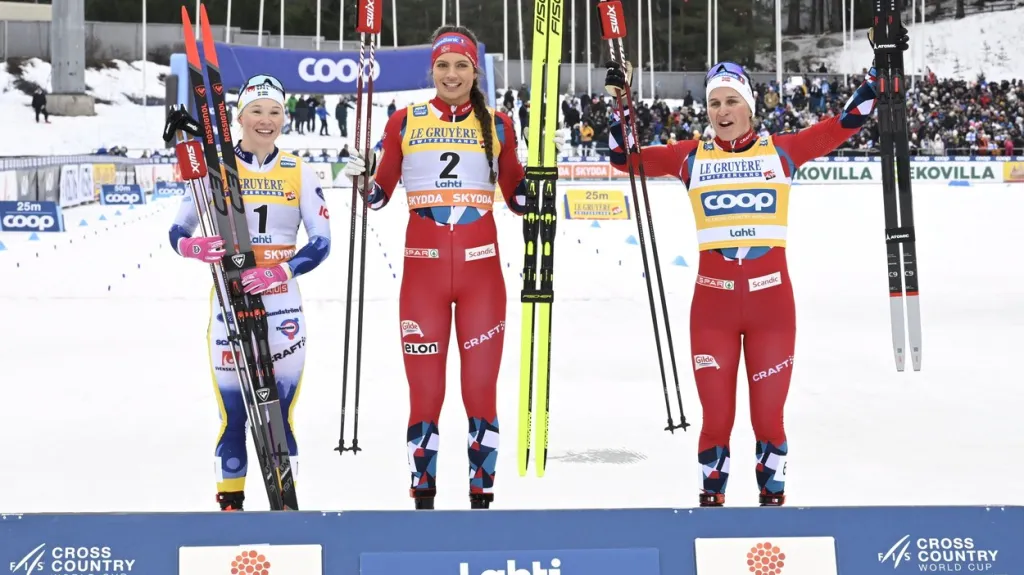 Druhá Sundlingová, vítězka Skistadová a třetí Wengová, která vyhrála SP 