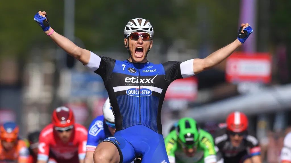 Marcel Kittel slaví výhru v etapě Giro d´Italia