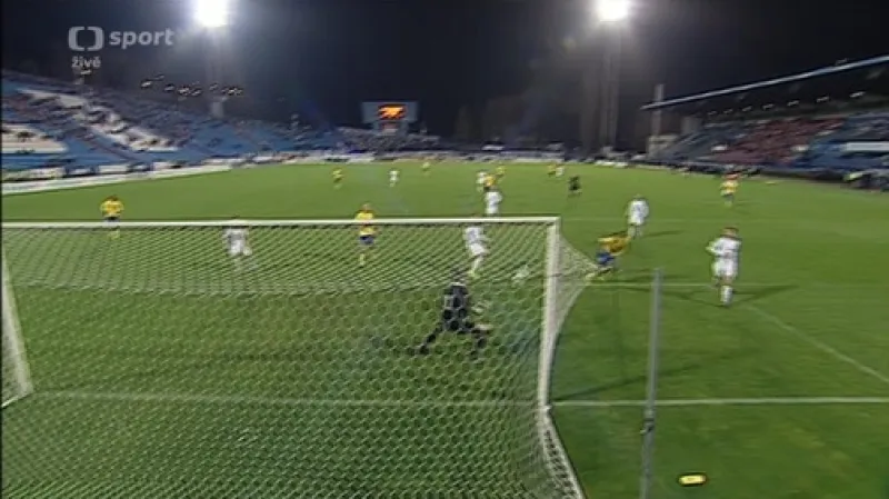 Salamiho velká šance (42. min.)