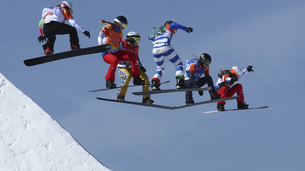 Finálová jízda ve snowboardcrossu žen