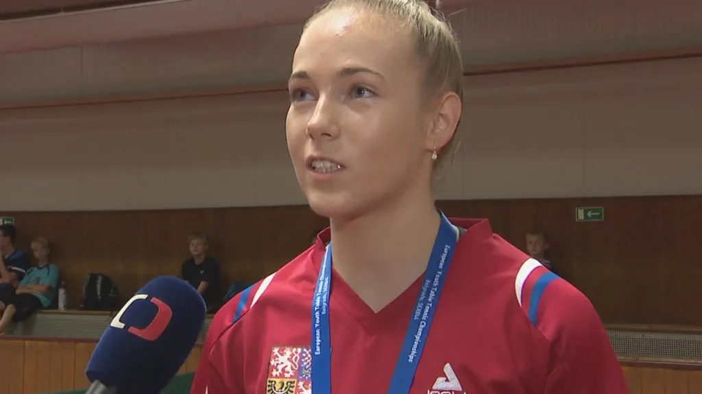 Záděrová se vrátila z juniorského ME se zlatem ze čtyřhry