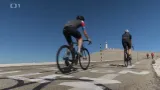 Jezdce čeká legendární Mont Ventoux. Velkou výzvou je i pro amatéry