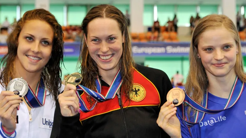 Zlatá Jenny Mensingová, stříbrná Arianna Barbieriová a bronzová Simona Baumrtová