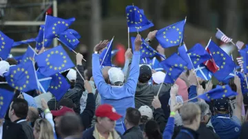 Davy evropských fanoušků v euforii