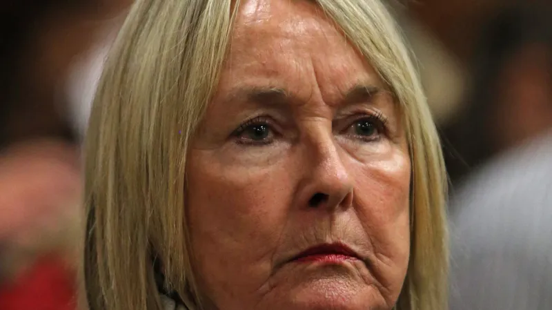 June Steenkampová vyslechla Pistoriusovu řeč s kamennou tváří