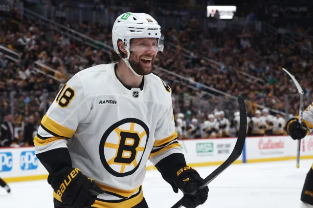 Zacha má další hattrick, s Bostonem ale neslavil