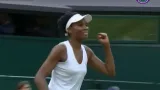 Venus Williamsová je na Wimbledonu ve čtvrtfinále, porazila Ostapenkovou