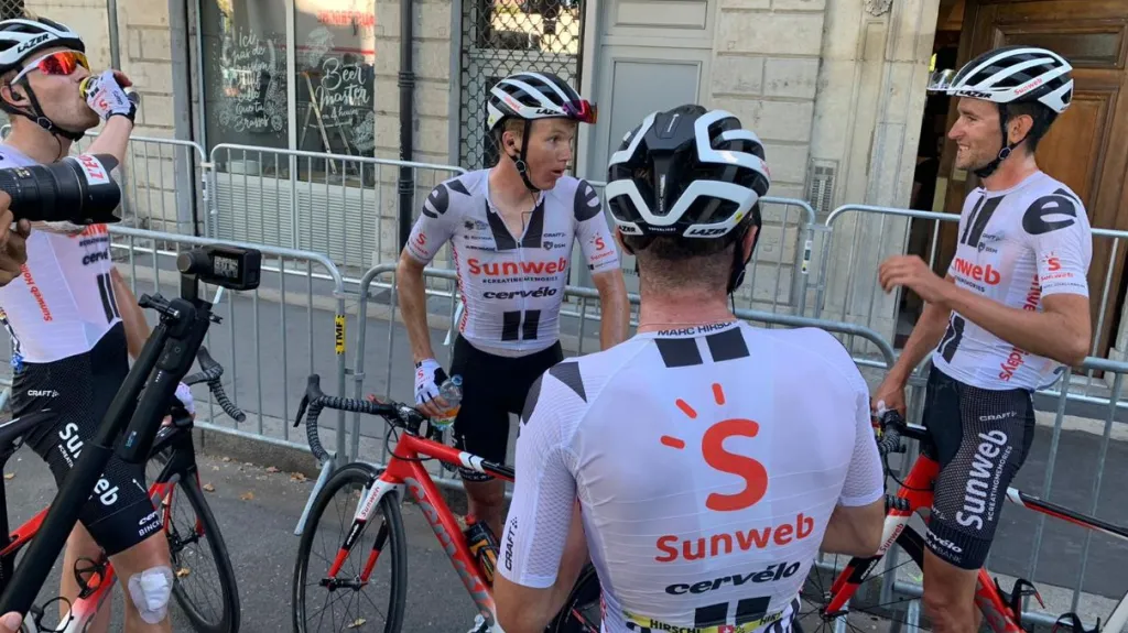 Závodníci z týmu Sunweb