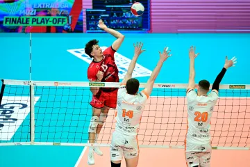 Lvi dokonali obrat proti Karlovarsku a získali extraligový titul