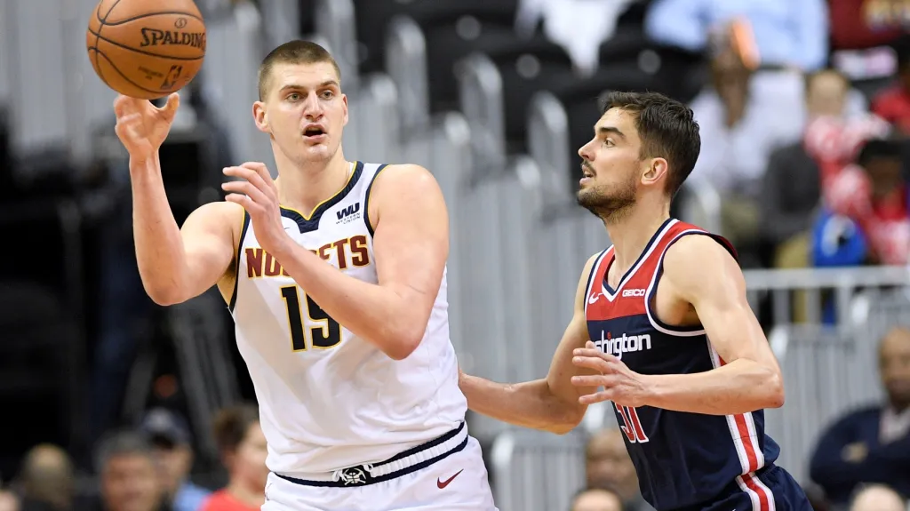 Nikola Jokič a Tomáš Satoranský