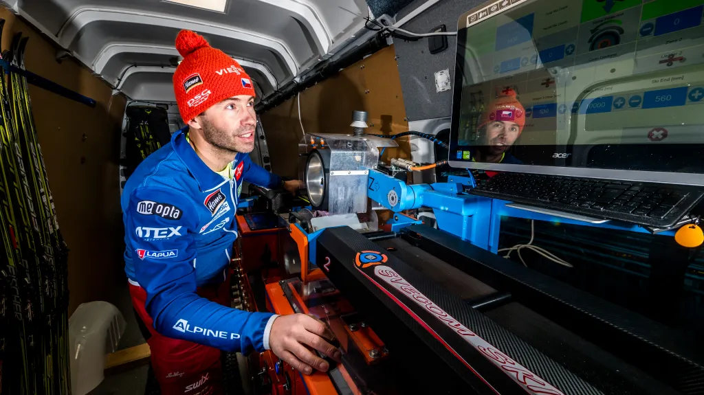 Servisman Tomáš Žídek