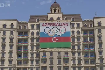 Obyvatelé Baku se těší na konec Evropských her, čekají je nové byty