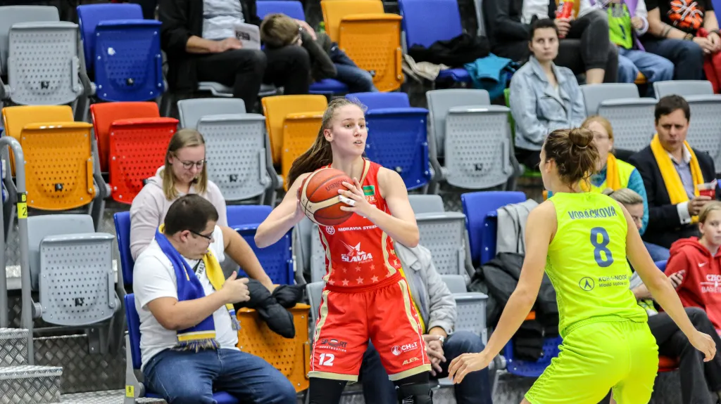 Basketbalistky Slavie padly v pražském derby s USK