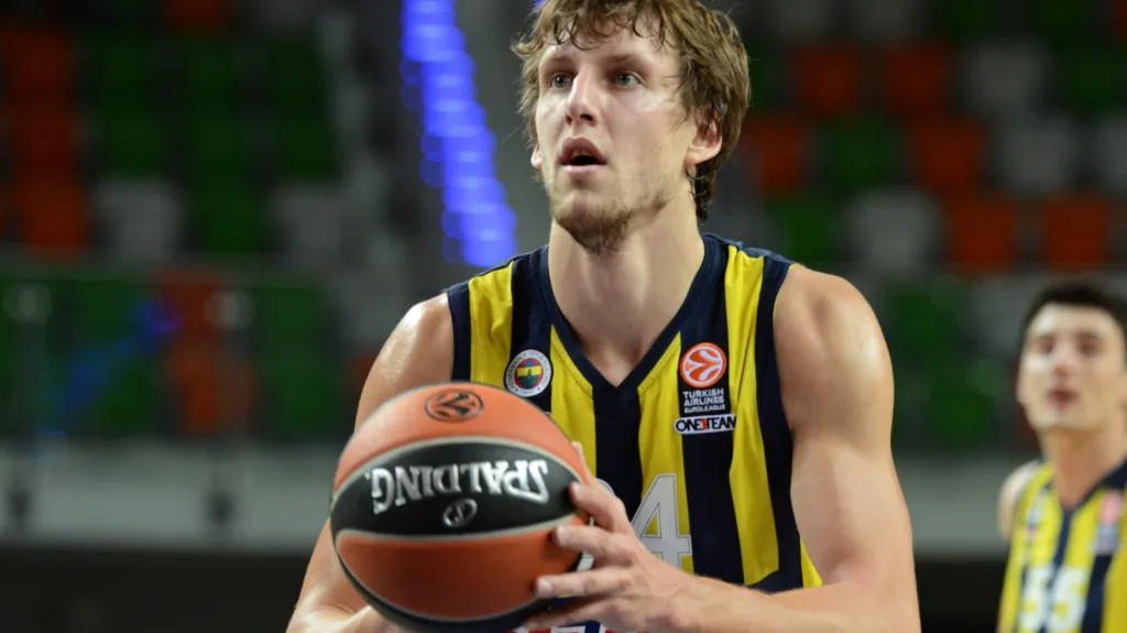 Jan Veselý v dresu Fenerbahce